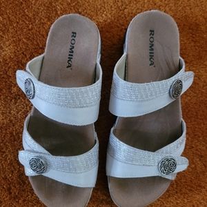 Women's Romika, Fidschi 22 Siver & Light Gray Sandal Size 37 (Women's 6.5 in USA